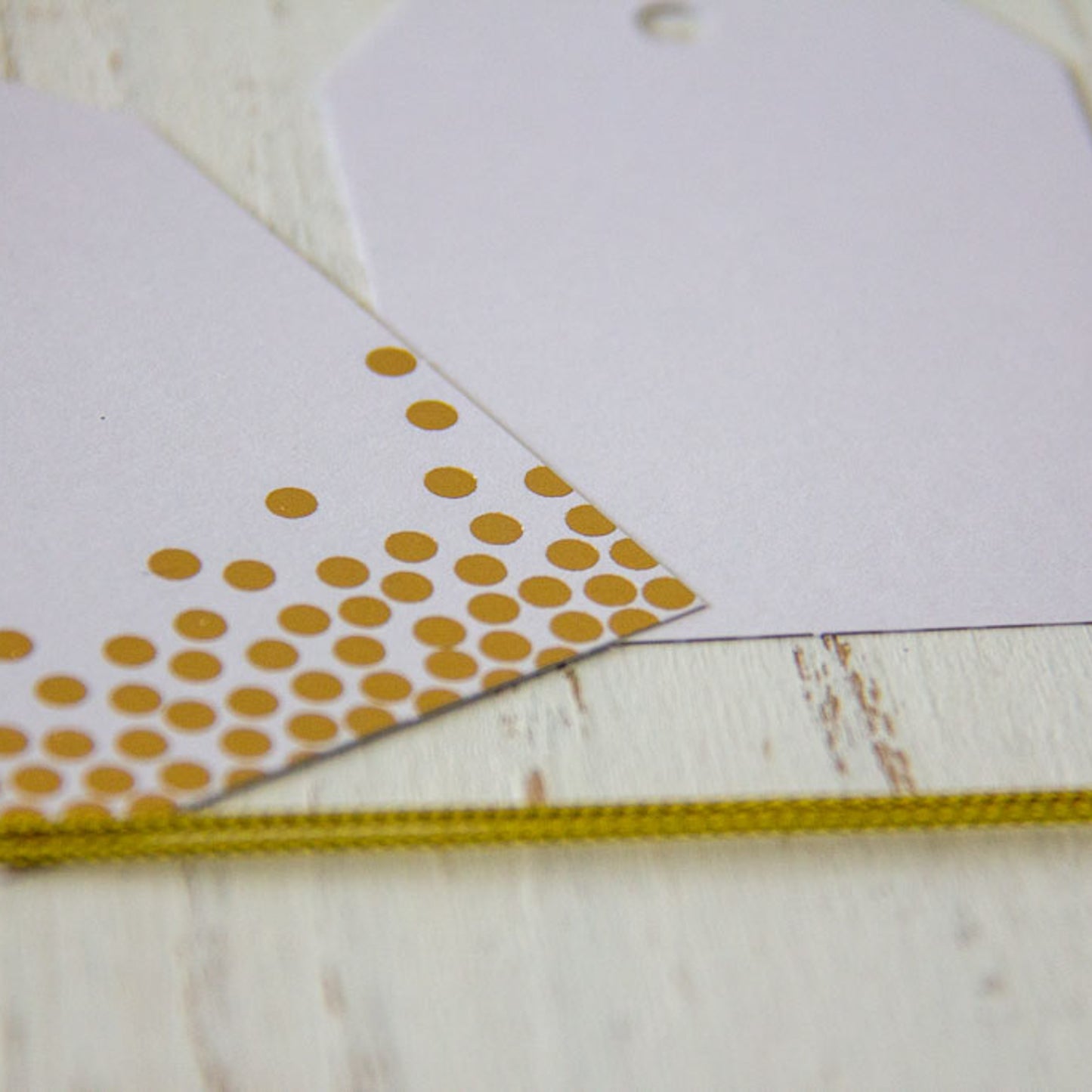 Gold Dot White Gift Tags