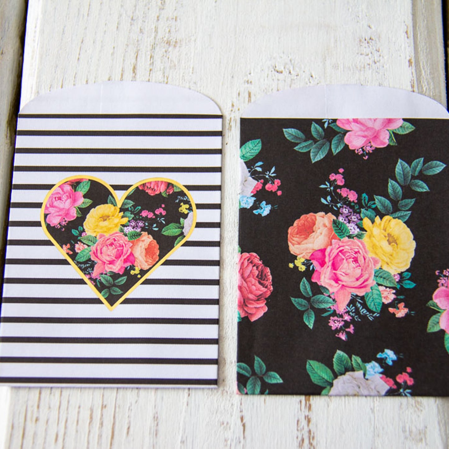 Floral Heart Paper Gift Card Bags