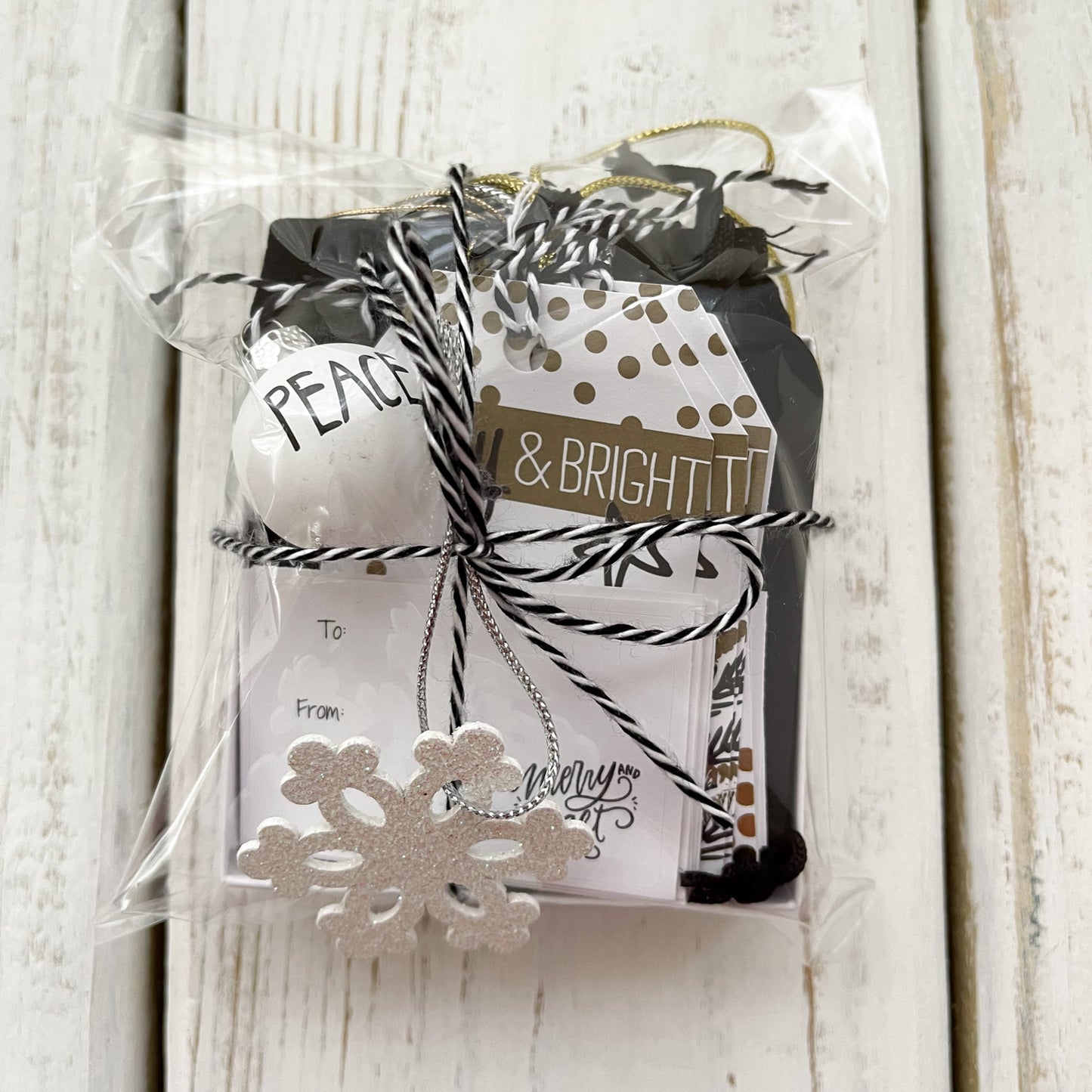 Humorous Christmas - Gift Embellishment Pack