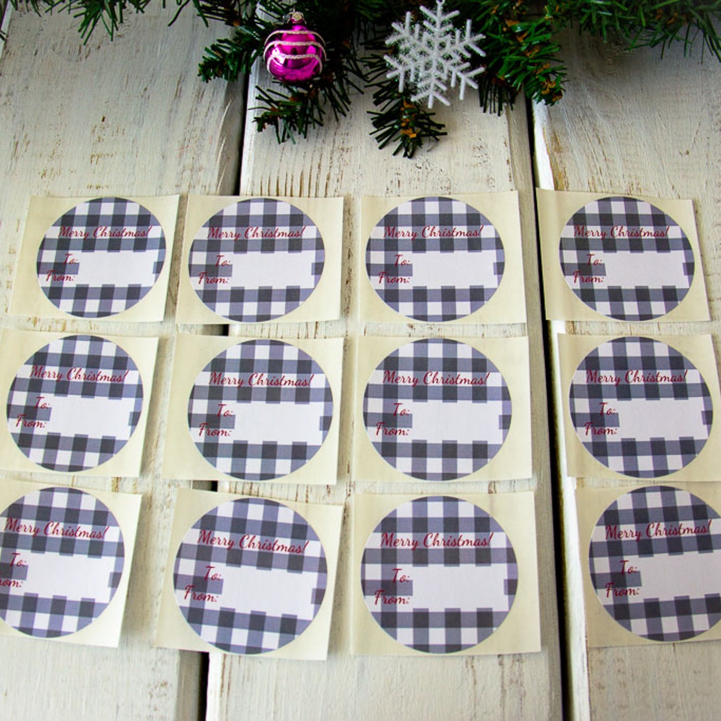 Black/White Buffalo Check - Round Adhesive Gift Tags