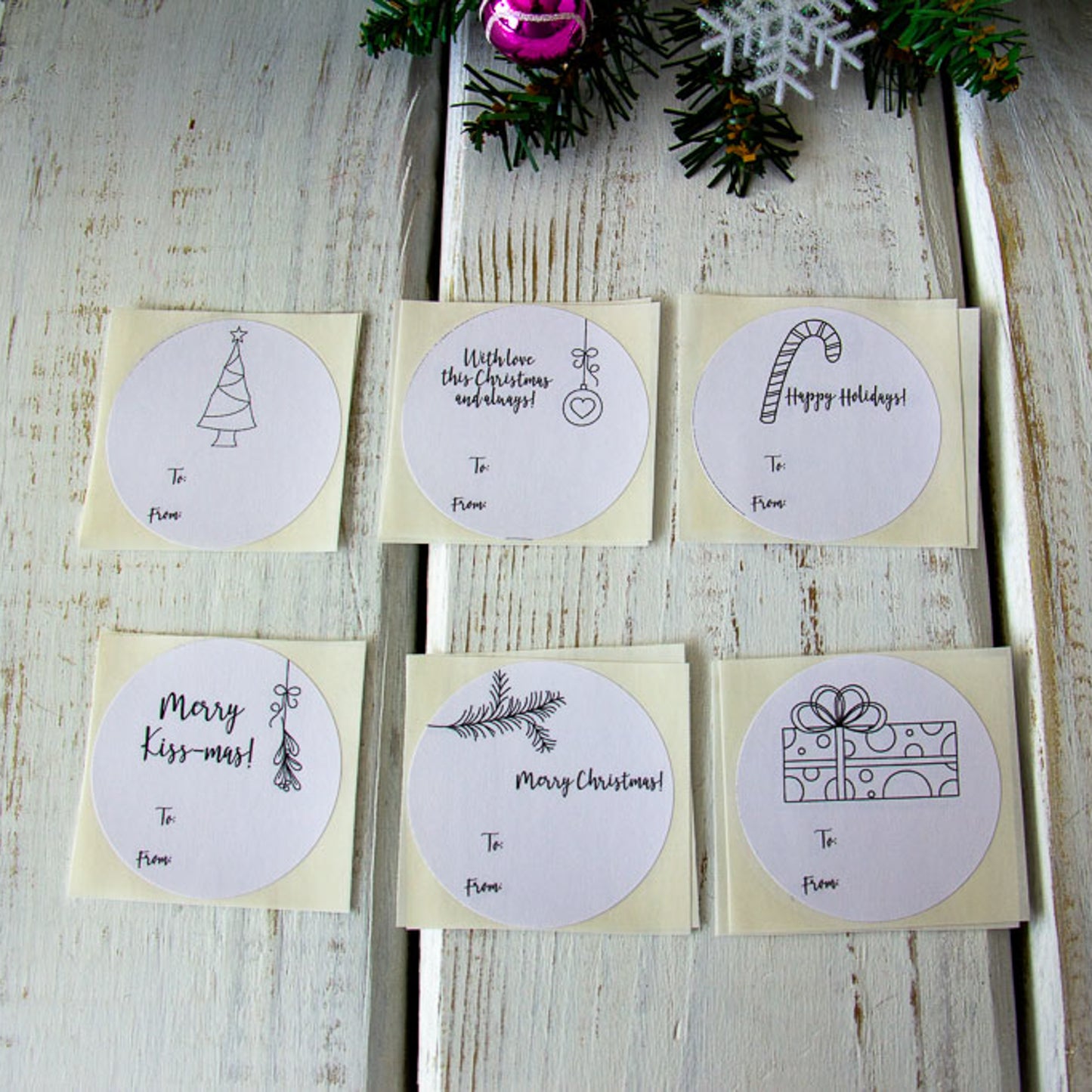 Doodle Christmas - Round Adhesive Gift Tags