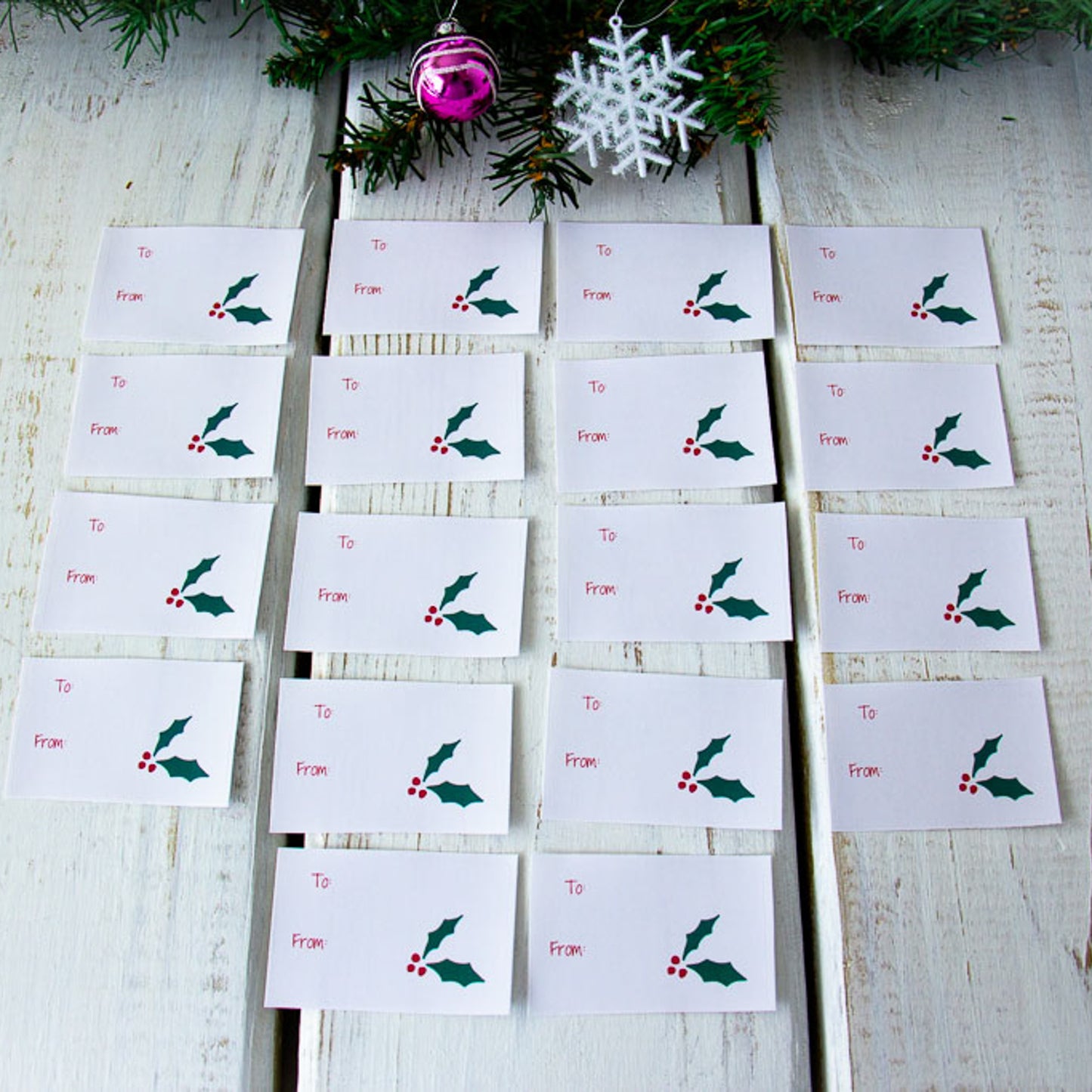 Holly - Adhesive Gift Tags