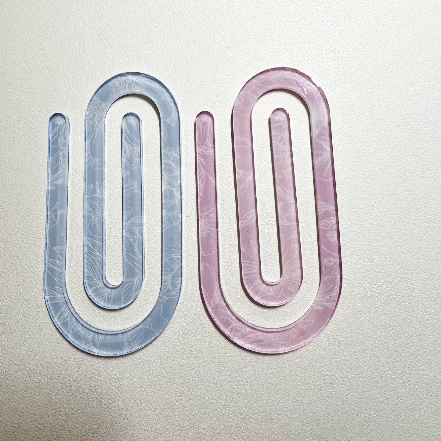 Love Blossoms Lily - Acrylic Jumbo Paper Clips