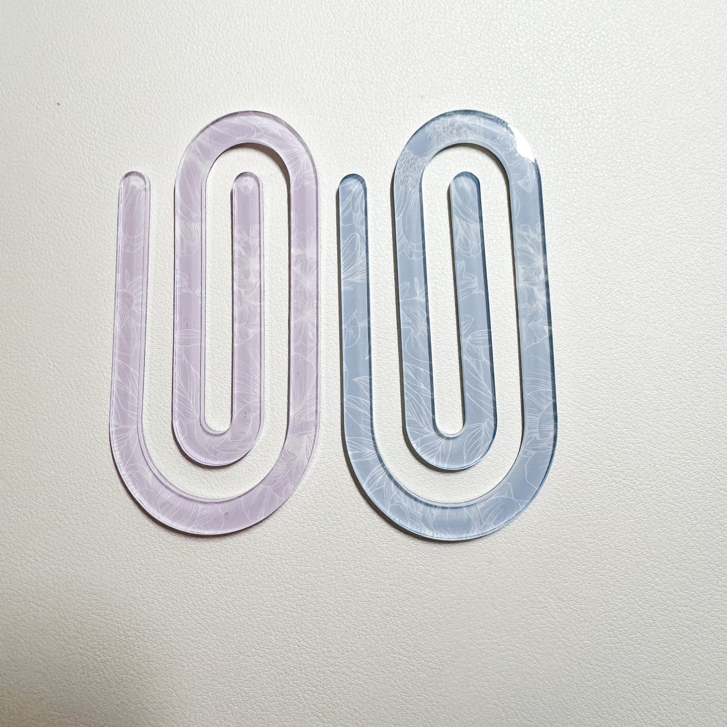 Love Blossoms Lily - Acrylic Jumbo Paper Clips