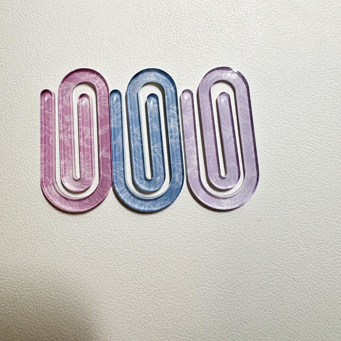 Love Blossoms Lily - Acrylic Paper Clips